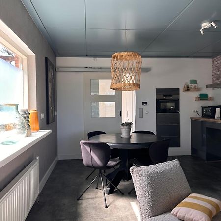 B&B Het Kleine Huisje Эммен Экстерьер фото